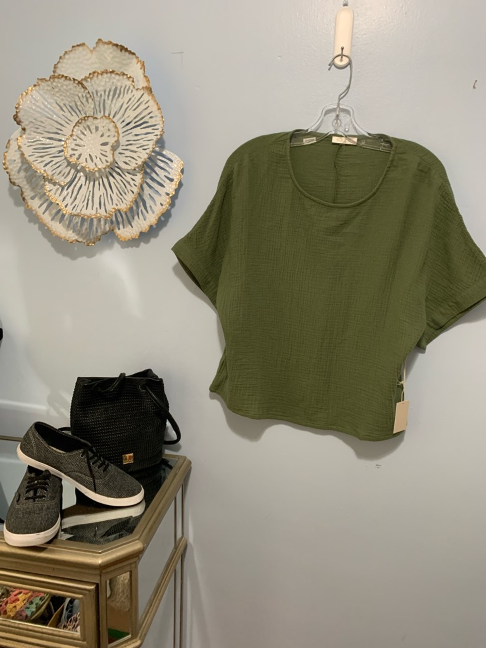 ECRU  NWT Olive Green Short Sleeve Textured Women's Top size medium